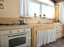 cucina-attrezzata-appartamento-villasimius